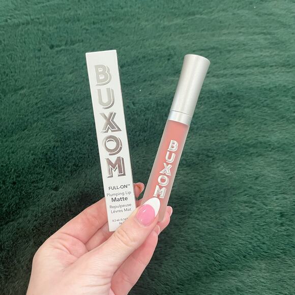 NEW Buxom Full On Plumping Matte Lip Creme in Brunching Brown Peach Nude - Picture 1 of 5